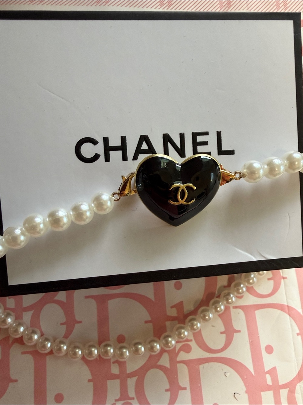 Black Heart Choker Necklace New in Box Very Beautiful